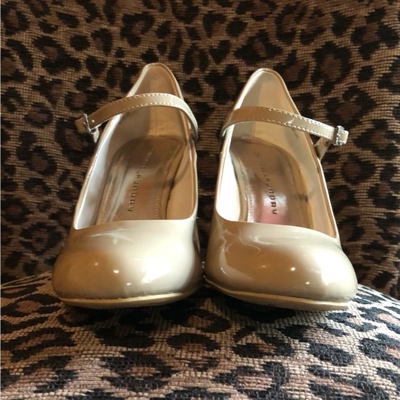 Chinese Laundry Next To Me Pumps - Size 9 - Picture 4 of 16